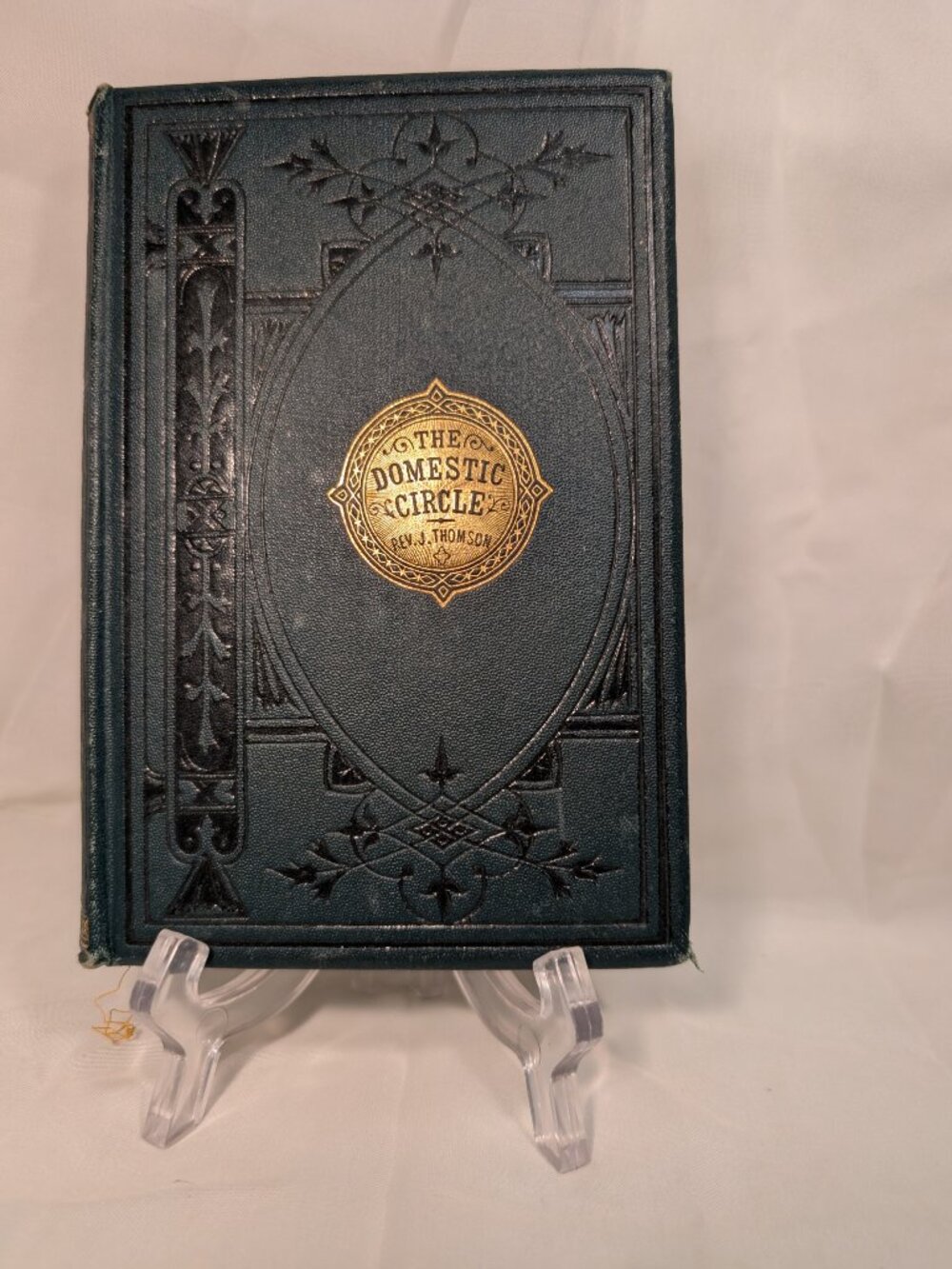 1876 GIFT Quite The Read THE DOMESTIC CIRCLE CHRISTIAN ANTIQUE VICTORIA BOOK